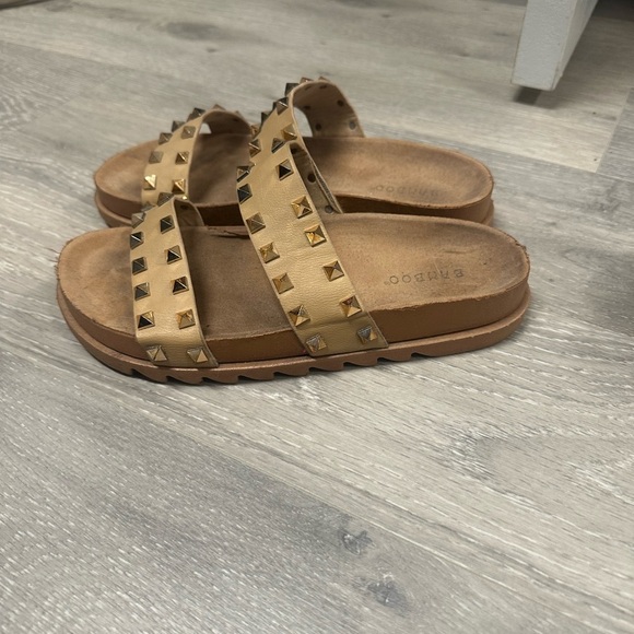 Bamboo Studded Tan Slide Sandals - Picture 2 of 3